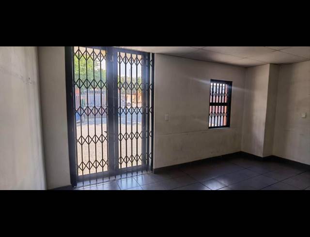 INDUSTRIAL PROPERTY TO RENT IN N4 GATEWAY INDUSTRIAL PARK